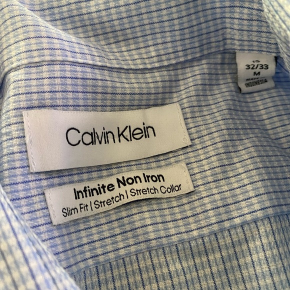 Calvin Klein Button down - Picture 3 of 3